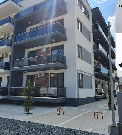 Appartement Apartament Mivali à Năvodari Extérieur photo