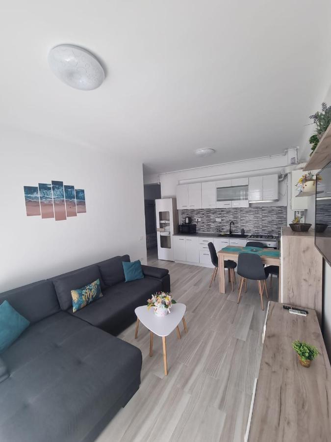 Appartement Apartament Mivali à Năvodari Extérieur photo